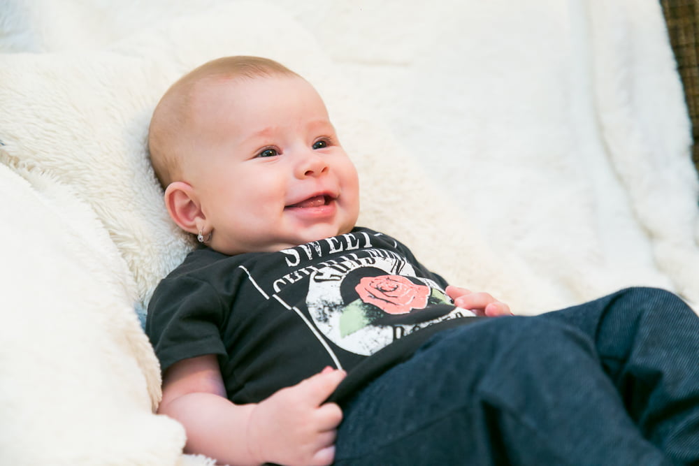 Botez biserica, Emilia 1 Sedinta foto botez acasa