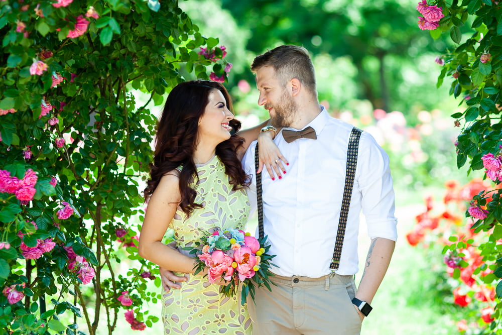 Sedinta Alexandra si Alexandru inainte de nunta 5 Cupola trandafiri miri