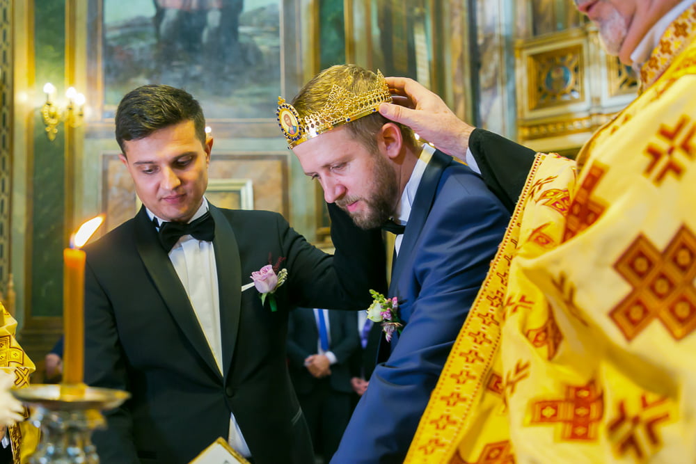 Poze biserica la nunta Alexandra si Alexandru 25 Luarea cununiei mire