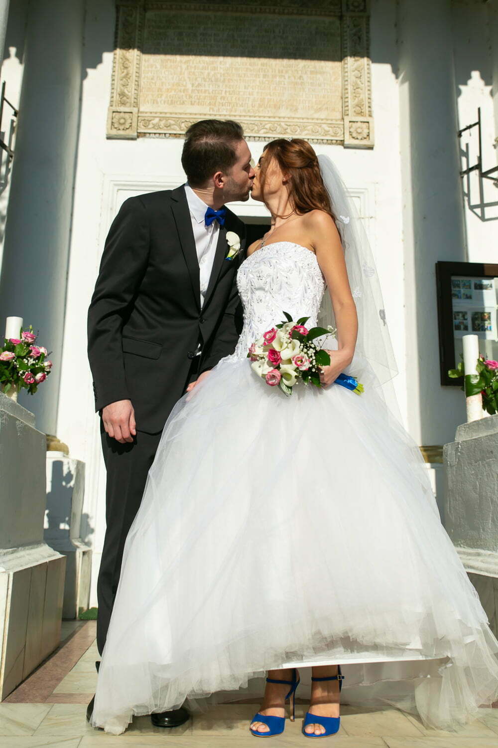 Sedinta nunta biserica Adriana si Justin 51 Miri sarut