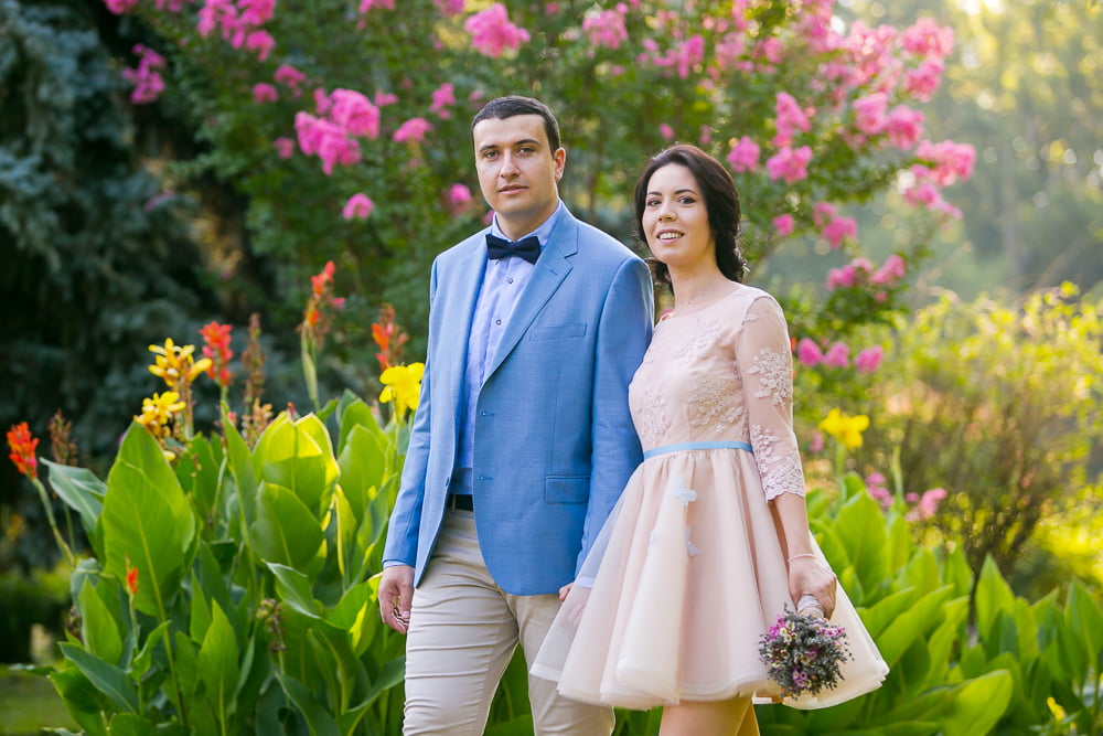 Foto cuplu Miruna si Florin in Bucuresti 7 Sedinta foto intre flori