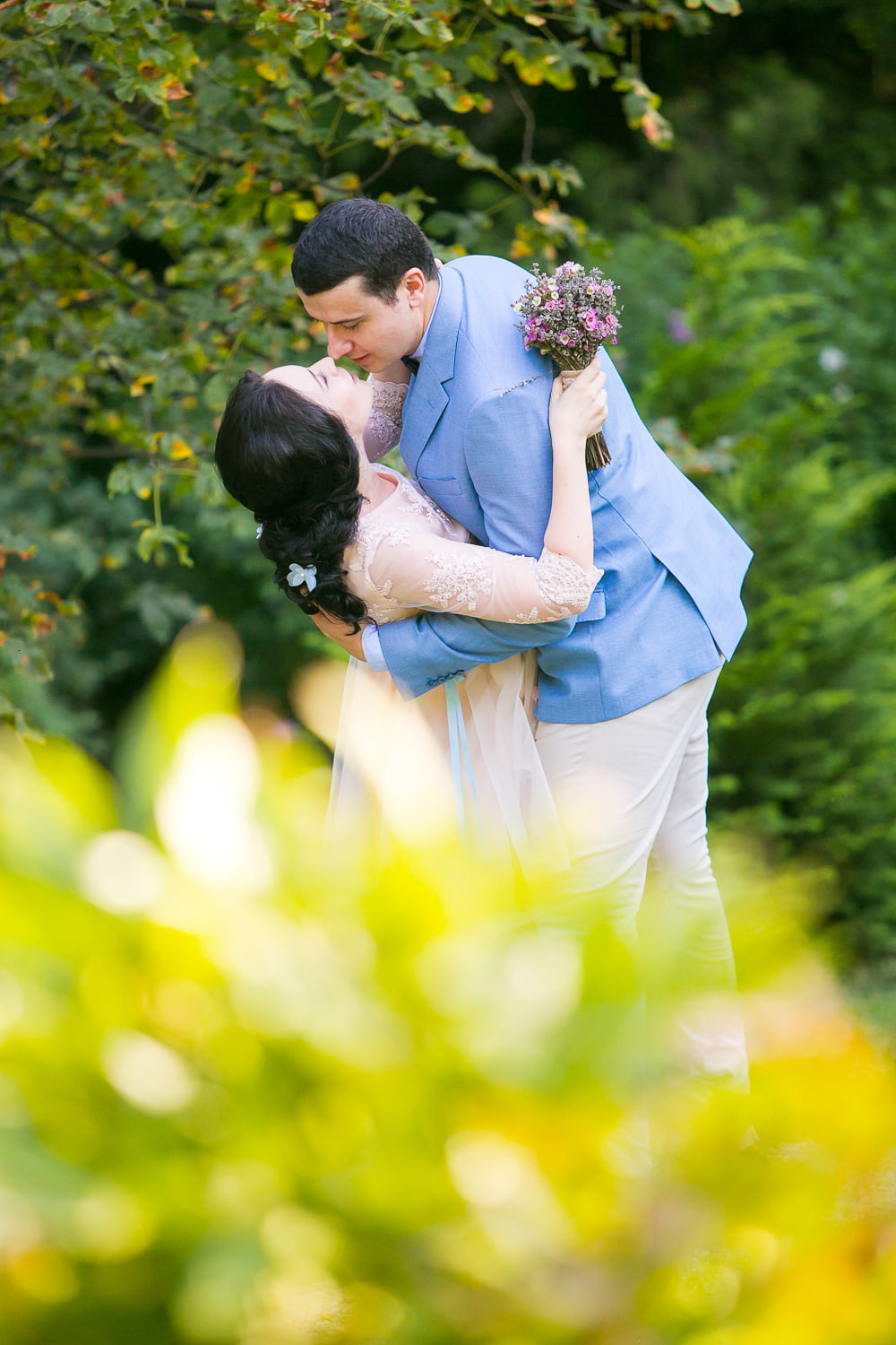 Foto cuplu Miruna si Florin in Bucuresti 4 Pozitii poze cununie