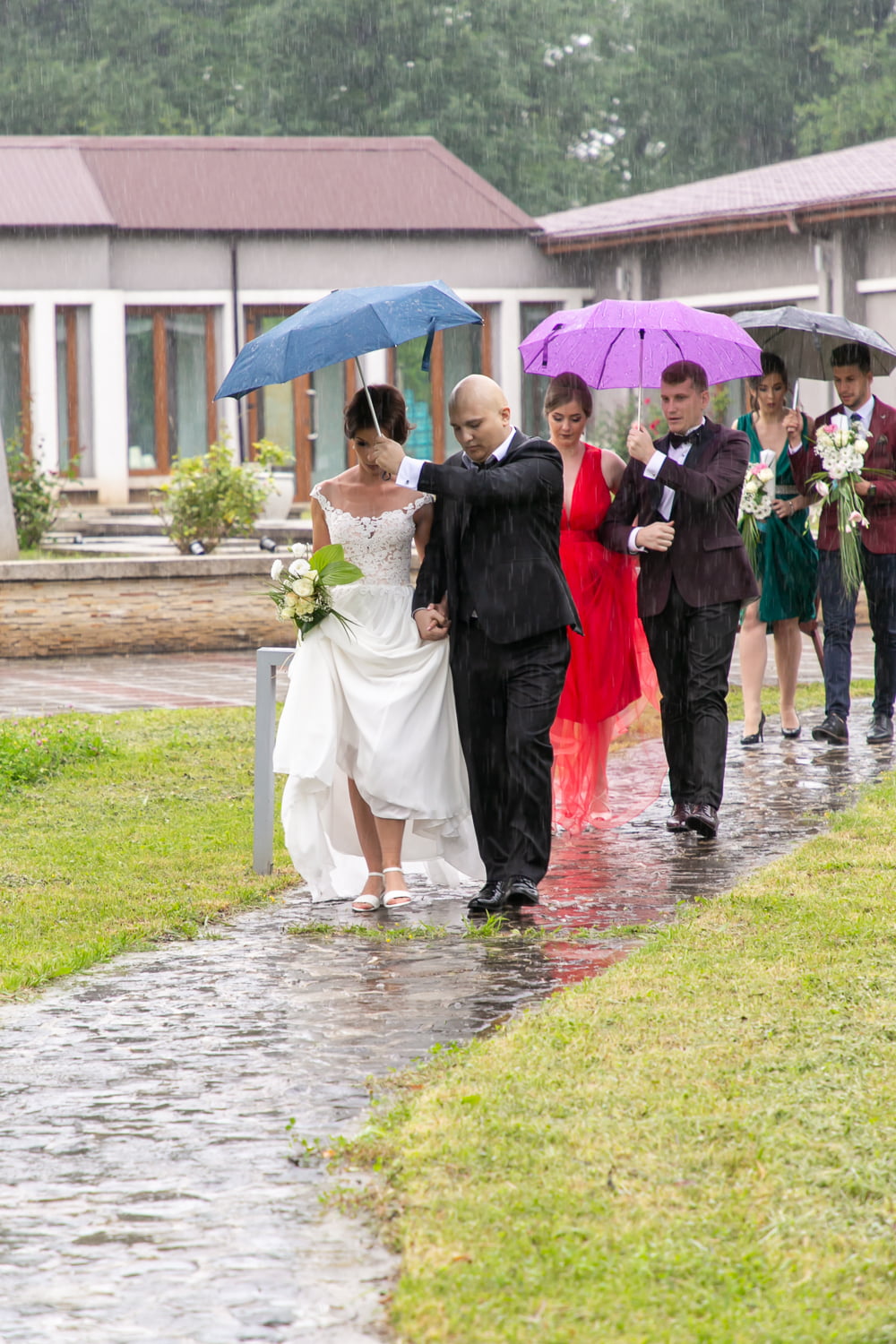 Nunta in ploaie