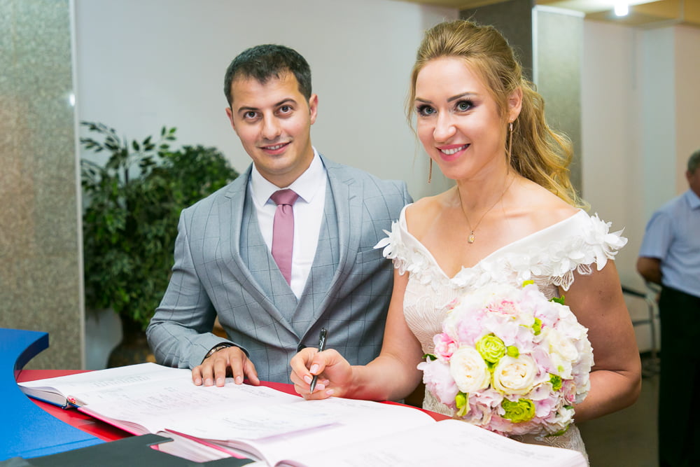 Poze cununie Katia si Radu 12 Semnarea actelor cununie