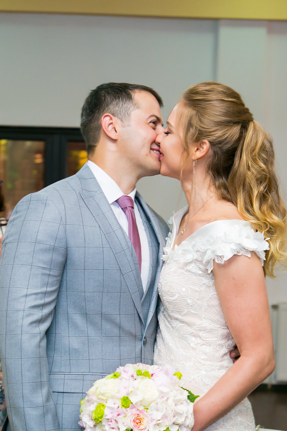 Poze cununie Katia si Radu 9 Sarutul mirilor